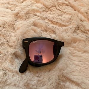 Purple reflective folding Ray-Bans